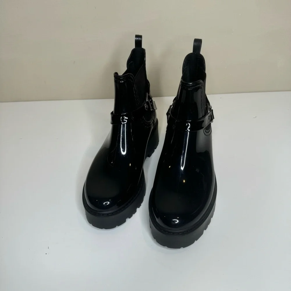 Zodiac Carter Chelsea Boot black size 6 NWOT